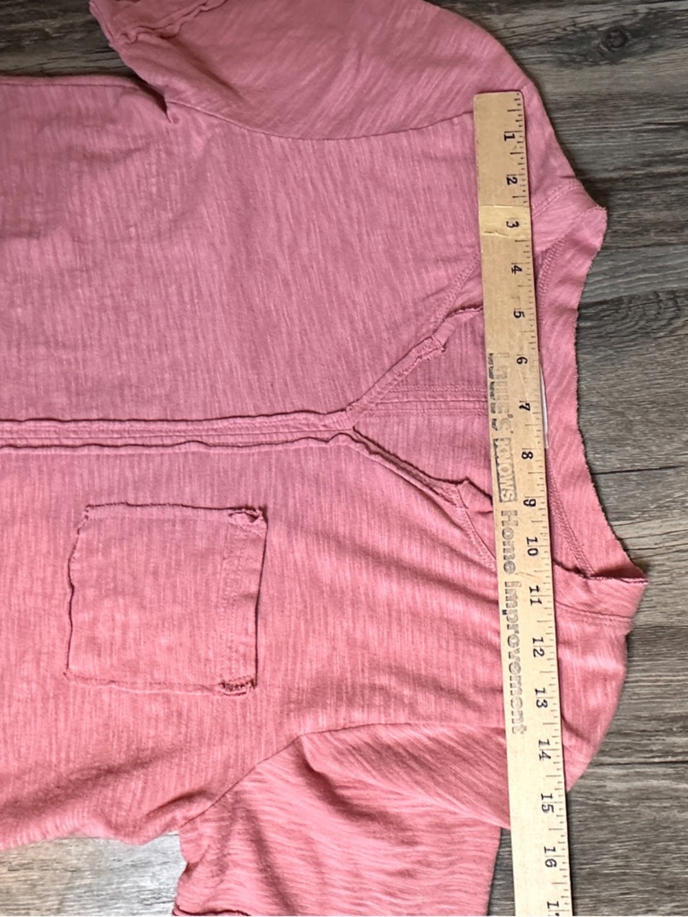 Relaxed V-Neck Short Sleeve Pocket Tee in Dusty Pink - Picture 13 of 14